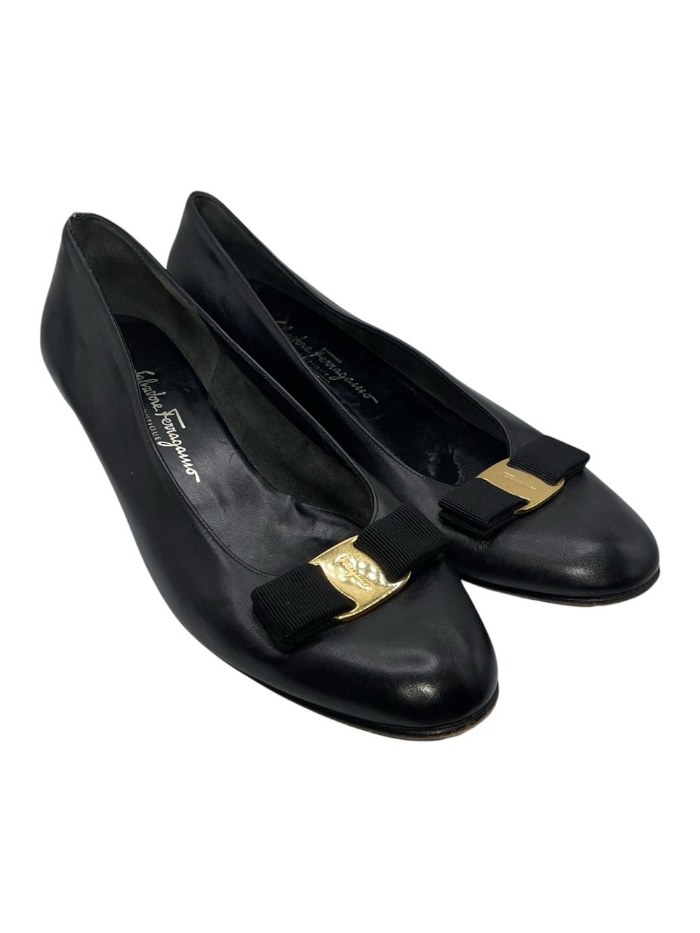 Ferragamo Vintage Vara Bow Pumps 10 US 2A Narrow Black Gold Italy
